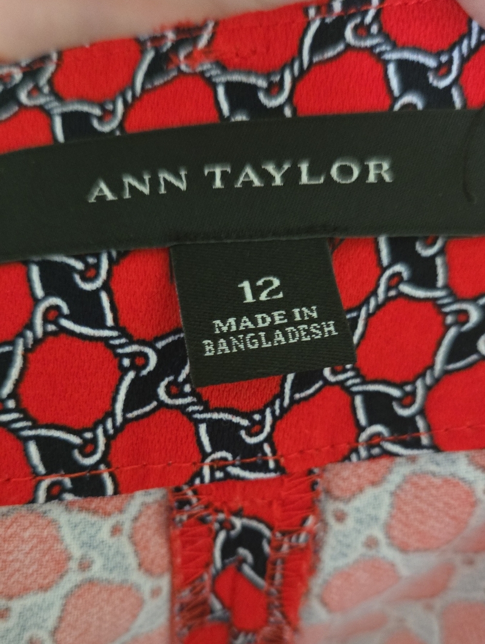 Ann Taylor Bright Red Geometric Pocket Shorts - Picture 6 of 7